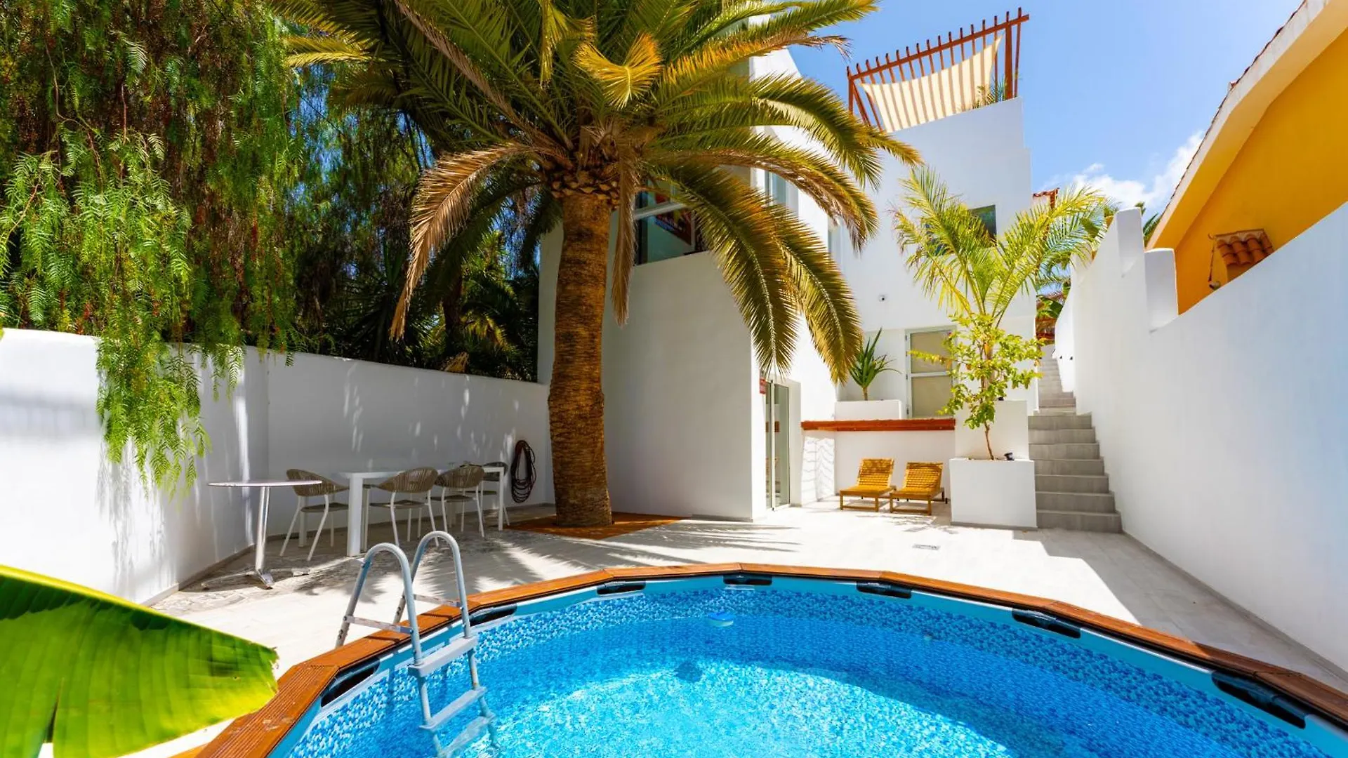 Villa With Stunning Views And A Solarium In Arona Arona